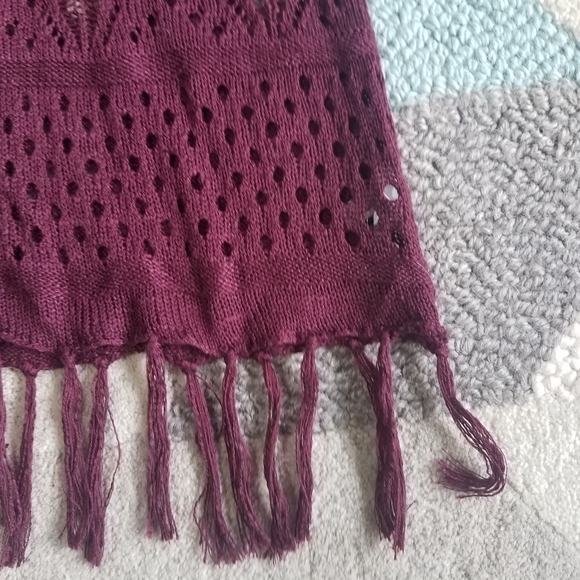 Maroon Wine Hooded Fringe Sweater LARGE - Picture 4 of 5